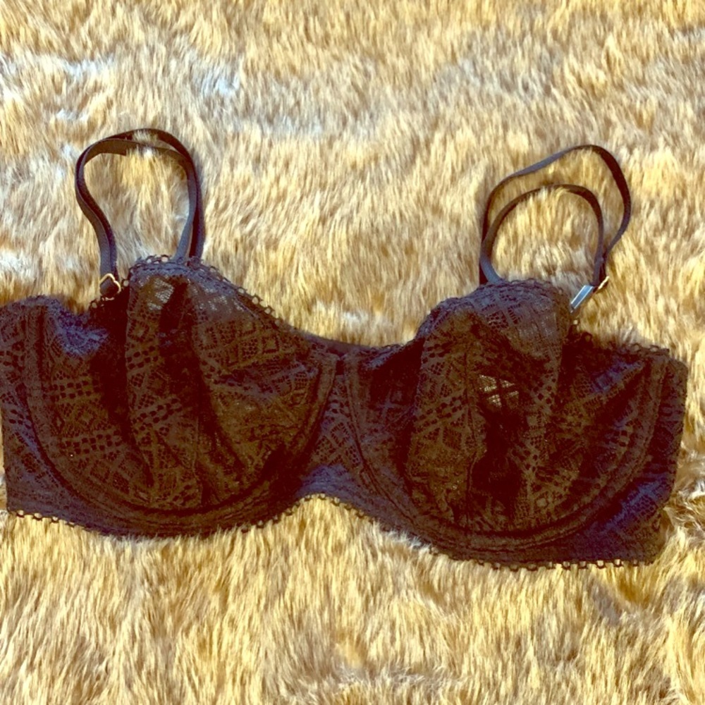 VS Black Lace Balconette bra